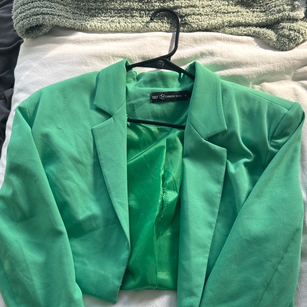 Chic Green Blazer for Women
